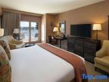 Standard room with partial view