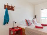 6-Bed-Room room