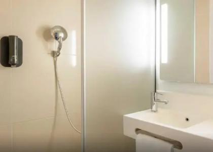 B&B Toulouse Purpan Zénith - 38