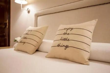 Hi Valencia Boutique - 43