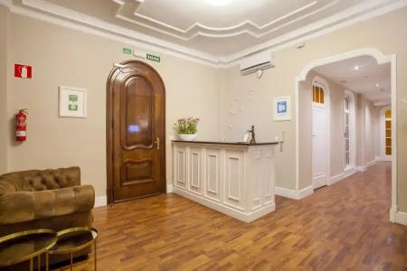 Hi Valencia Boutique - 1