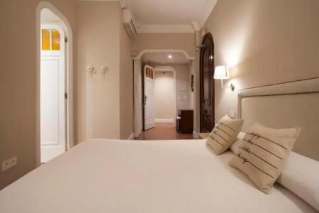 Hi Valencia Boutique - 42