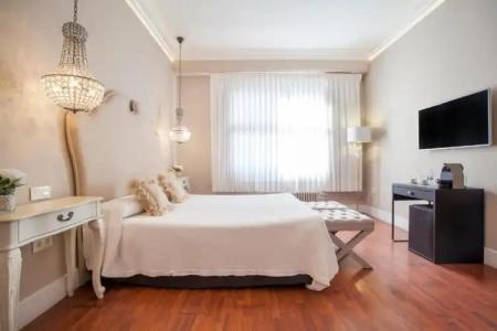 Hi Valencia Boutique - 58