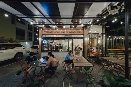 The Yard Bangkok Hostel - 12