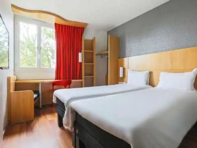 ibis Chalons en Champagne - 4