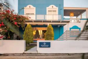 Seabreeze Villa - with Jacuzzi & heated pool, Mastichari