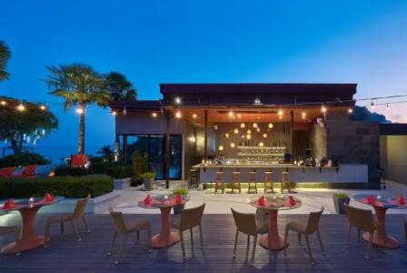 Bandara Phuket Beach Resort - SHA Extra Plus