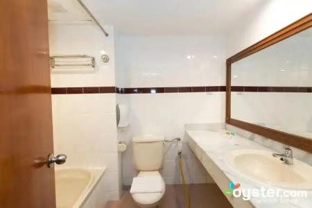 Coral Bay Resort - 6