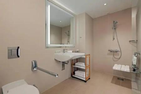 Courtyard by Marriott Gdynia Waterfront - 9