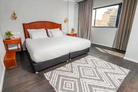 Lion's Heart Former Rimonim Shani - 81