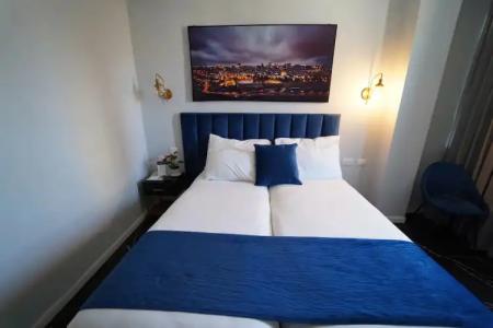 Lion's Heart Former Rimonim Shani - 63