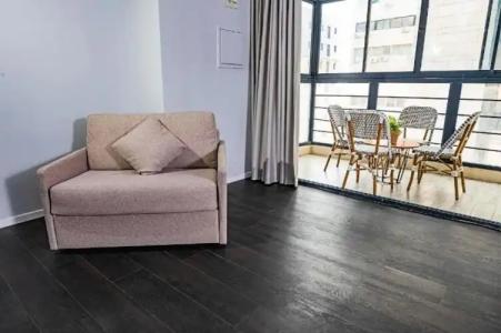 Lion's Heart Former Rimonim Shani - 90