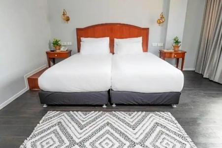 Lion's Heart Former Rimonim Shani - 78