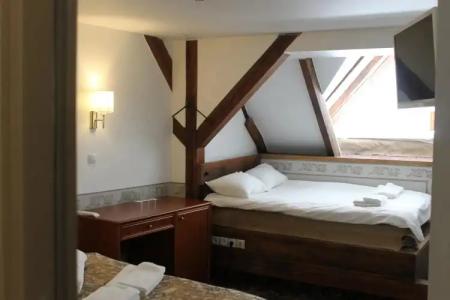 Three Crowns Residents - 139