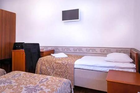 Three Crowns Residents - 104