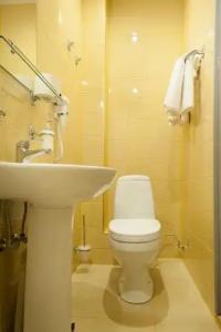 Three Crowns Residents - 115