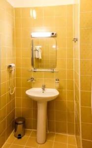 Three Crowns Residents - 118