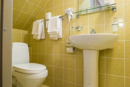 Three Crowns Residents - 114