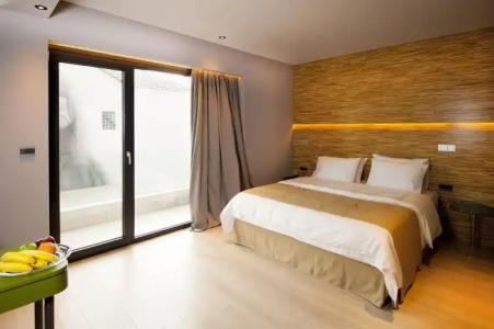 Essence Living Exclusive - 4