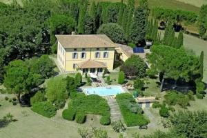 Villa Poggio Falcone, Chiusi