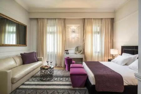 3 Sixty & Suites - 58