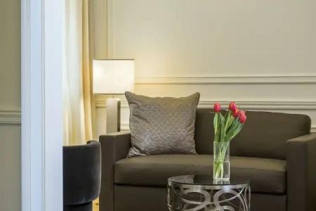 3 Sixty & Suites - 65