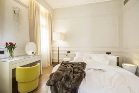 3 Sixty & Suites - 72