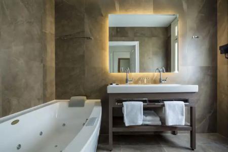 3 Sixty & Suites - 7