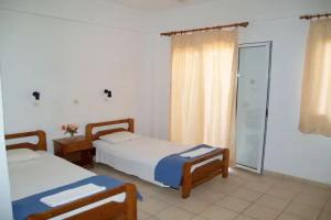 Nikos Villas, Kavos