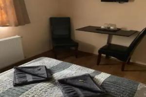 Toscan Caffe Guest house, Vecses