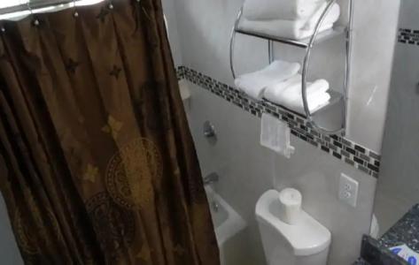 Little Boy Blue Motel - 6