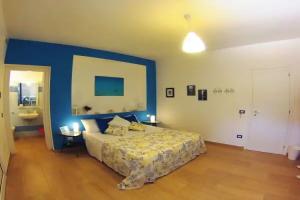 Casa Azul, Castellammare del Golfo
