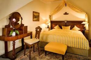 Hotel Burg Arras, Alf
