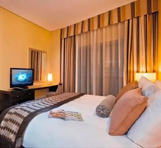 TIME Oak & Suites - 101