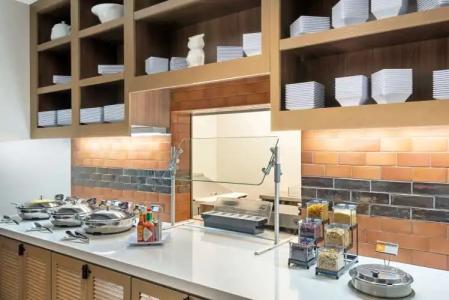 Hyatt House Denver/Downtown - 24