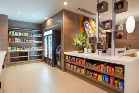 Hyatt House Denver/Downtown - 11