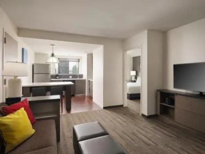 Hyatt House Denver/Downtown - 35