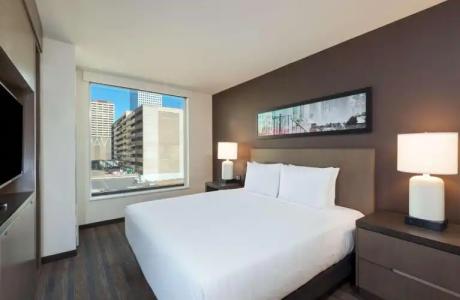 Hyatt House Denver/Downtown - 6