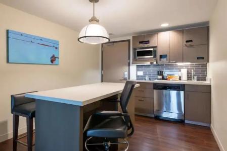 Hyatt House Denver/Downtown - 28