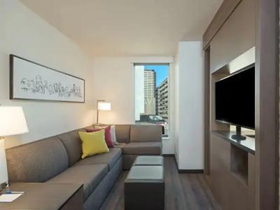 Hyatt House Denver/Downtown - 43