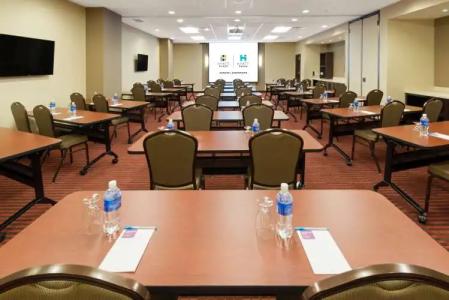 Hyatt House Denver/Downtown - 18