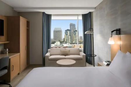 Courtyard by Marriott San Diego Gaslamp/Convention Center - 3