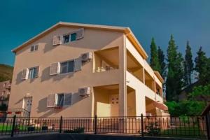 Apartments Viktoria, Tivat