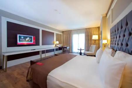 Ramada & Suites by Wyndham Istanbul Merter - 108