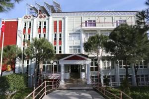 Bergama Ogretmen Evi, Bergama