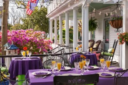 White Doe Inn Bed & Breakfast - 46