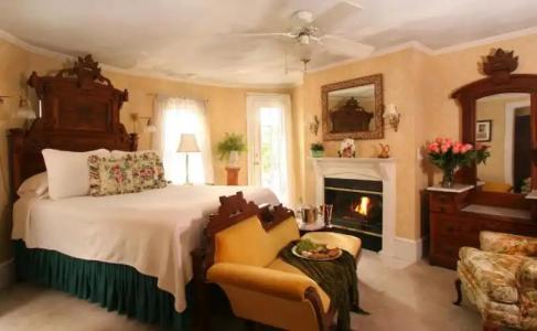 White Doe Inn Bed & Breakfast - 82