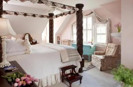 White Doe Inn Bed & Breakfast - 79