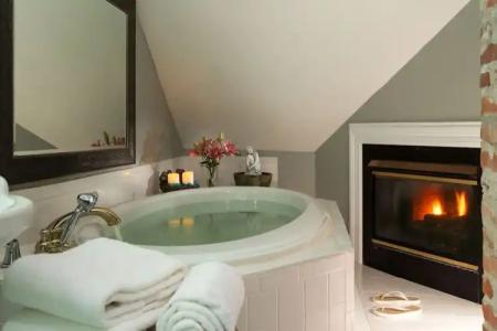 White Doe Inn Bed & Breakfast - 29