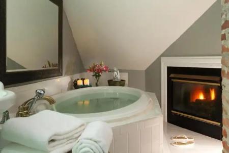 White Doe Inn Bed & Breakfast - 75